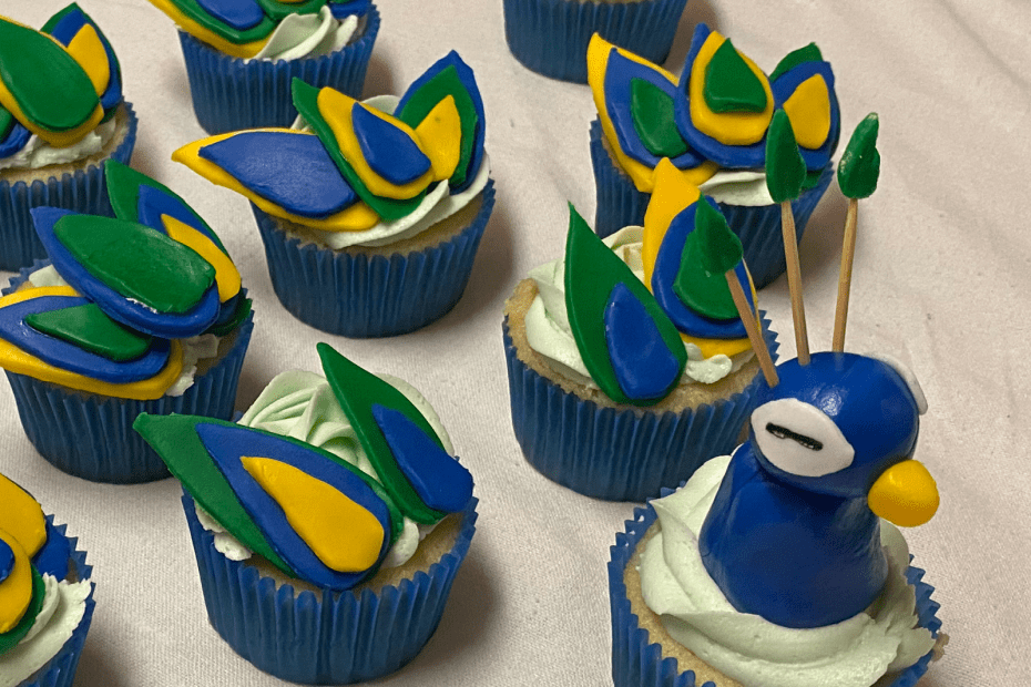Tiny Chefs - Peacock Cupcakes