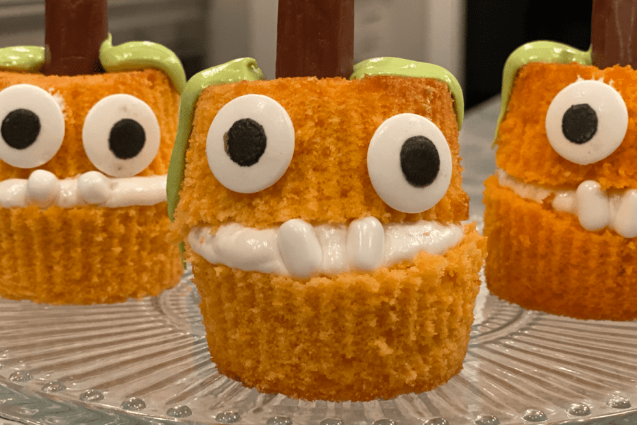 Tiny Chefs - Pumpkin Face Cupcakes